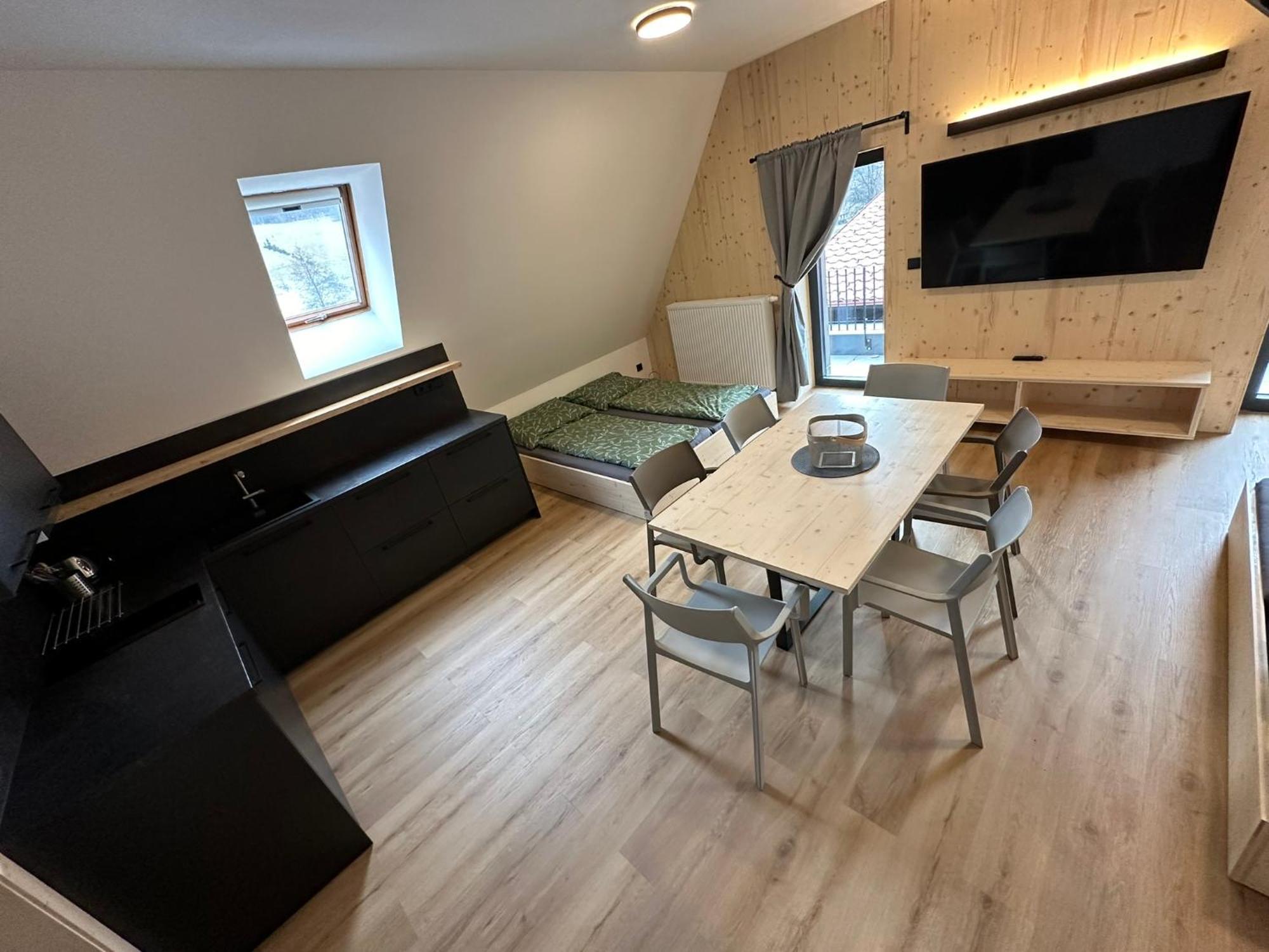 Penzion A Restaurace Pod Sjezdovkou Cenkovice Bagian luar foto
