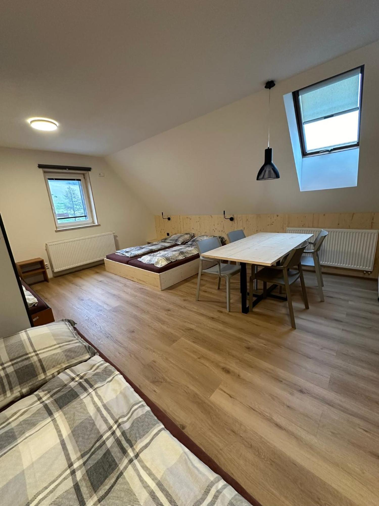 Penzion A Restaurace Pod Sjezdovkou Cenkovice Bagian luar foto