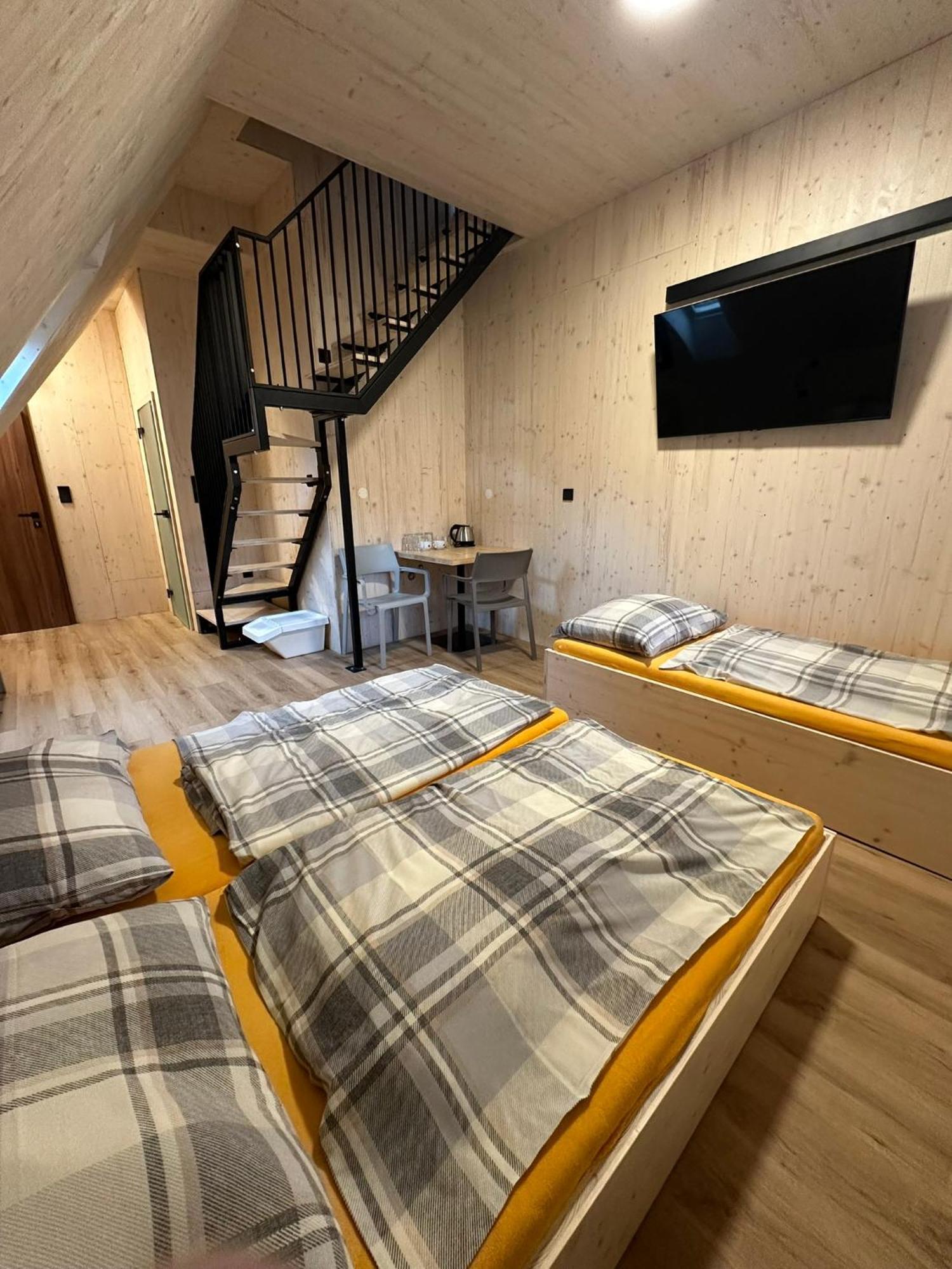 Penzion A Restaurace Pod Sjezdovkou Cenkovice Bagian luar foto